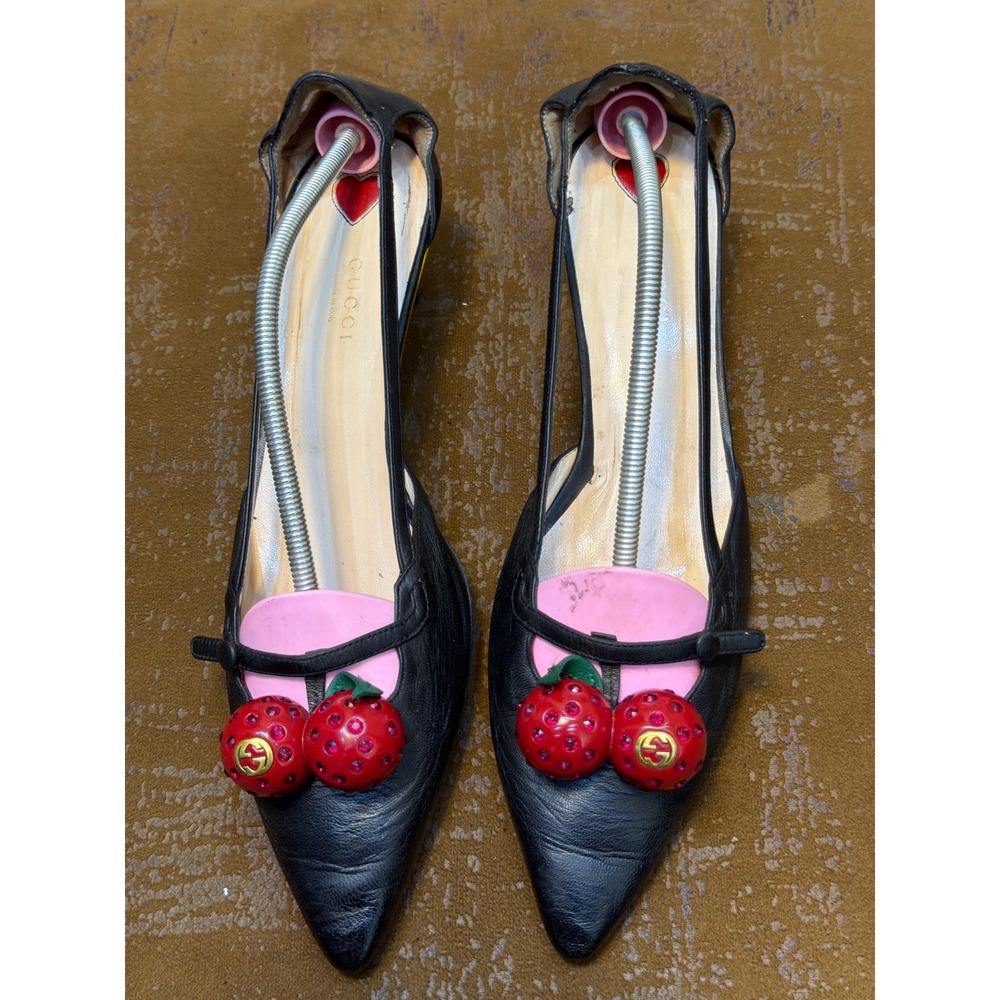 Gucci Black Leather Cherry Crystal Embellished Kitten Heel Pumps Size 39